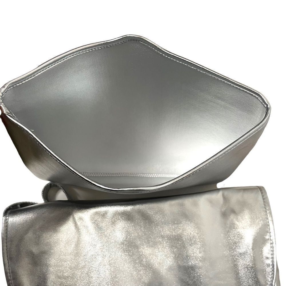 NWT BAN.DO Silver Faux Leather Logged On Laptop Bag - Picture 9 of 11
